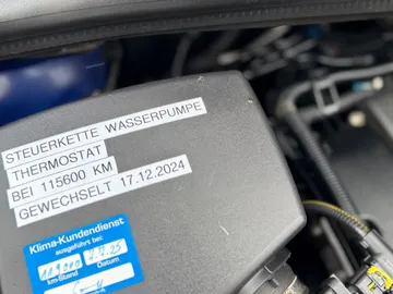Car image 28