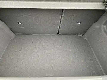 Car image 47