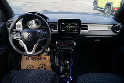 Car image 11