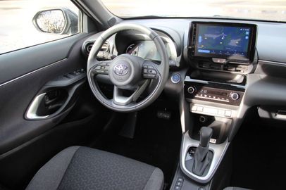 Car image 9