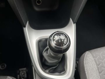 Car image 30