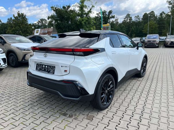 Toyota C-HR 2.0 Plug-In Hybrid 164 kW image number 3