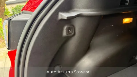 Car image 40