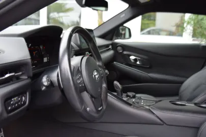 Car image 19