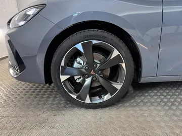 Car image 31