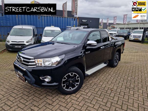 Toyota Hilux D Cab 2.4 4D Professional 110 kW image number 1