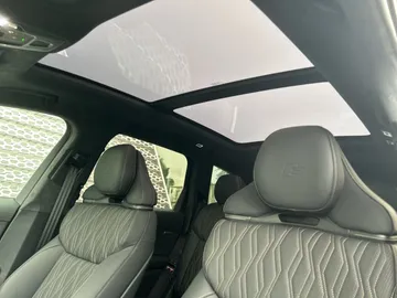 Car image 31