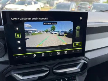 Car image 28