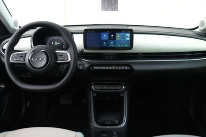 Car image 18