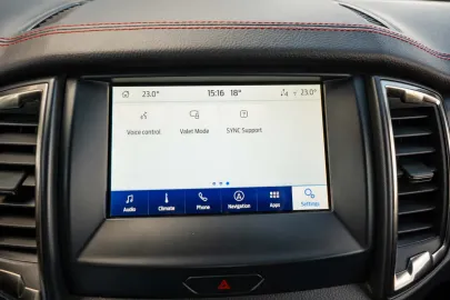 Car image 38
