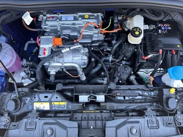 Car image 16