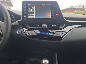 Car image 11