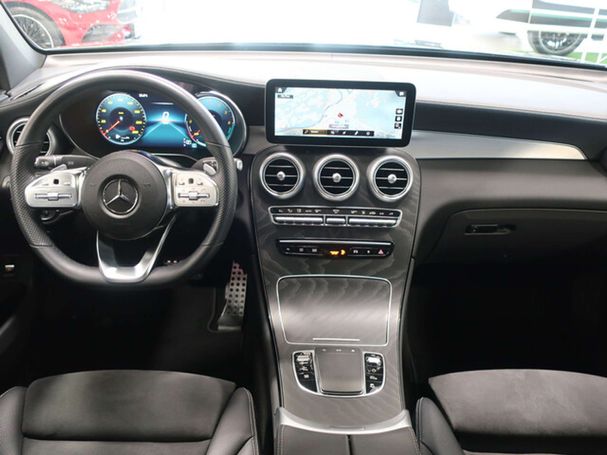 Mercedes-Benz GLC 300 de 4Matic 9G-Tronic 225 kW image number 6