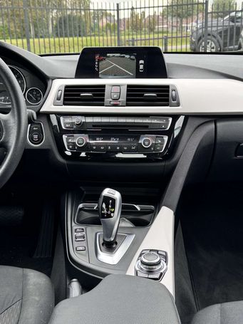 BMW 318i 100 kW image number 20