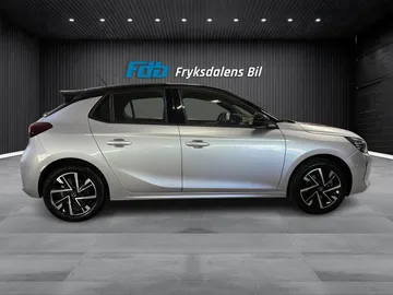 Car image 4