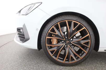 Car image 31