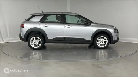 Car image 3