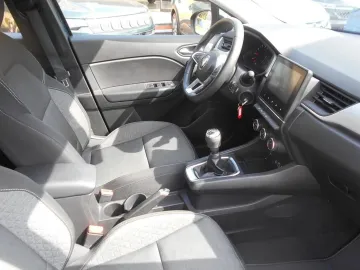 Car image 15