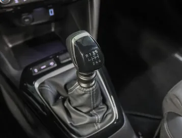 Car image 35