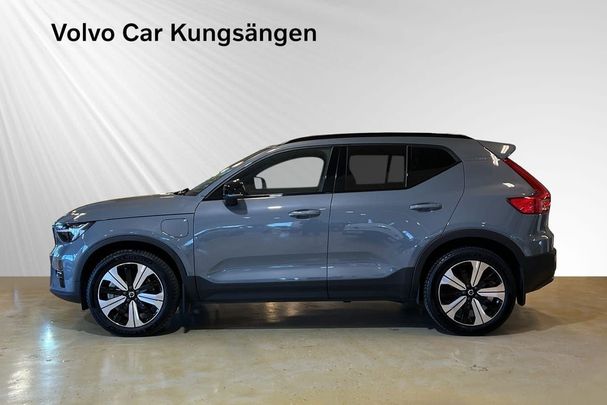 Volvo XC40 Recharge T4 Plus Dark 157 kW image number 4