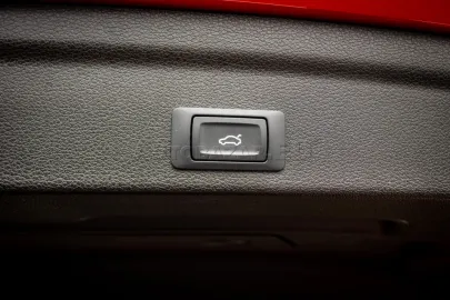 Car image 46