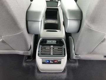 Car image 41