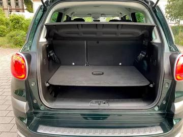 Car image 34