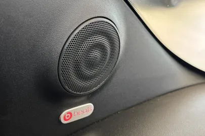 Car image 35