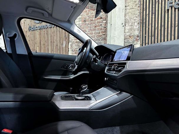 BMW 320d Touring 120 kW image number 32