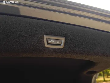 Car image 39