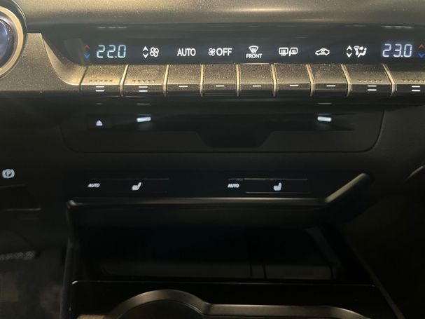 Lexus UX 250h 135 kW image number 24