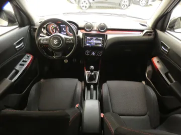 Car image 27