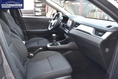 Car image 18