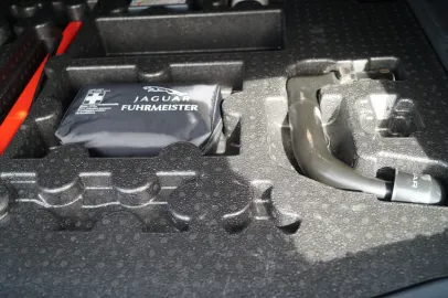 Car image 28