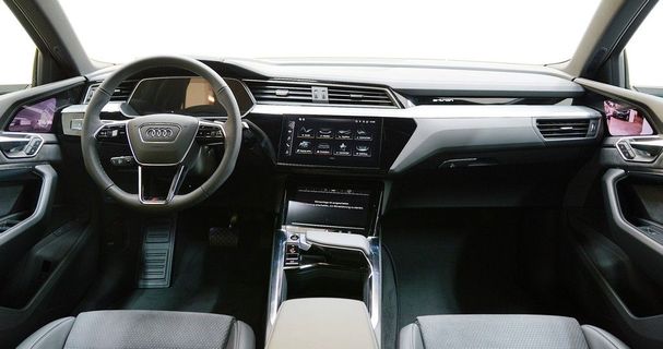 Audi e-tron 55 quattro S-line Sportback 300 kW image number 18