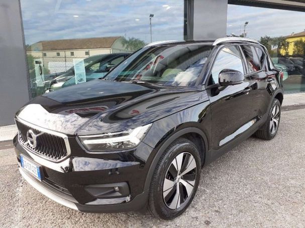 Volvo XC40 T2 Momentum 95 kW image number 1