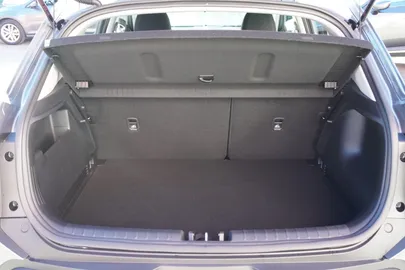 Car image 34