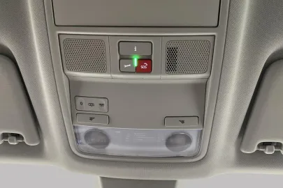 Car image 33