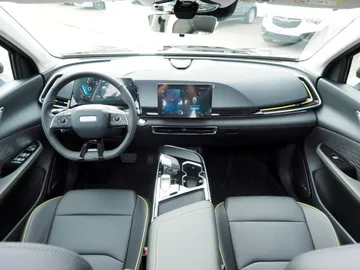 Car image 30
