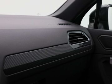 Car image 35