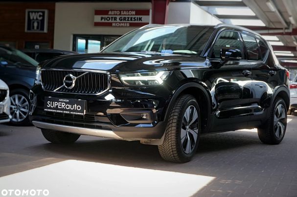 Volvo XC40 T3 Momentum Pro 120 kW image number 1