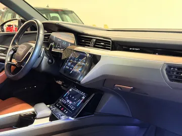 Car image 39