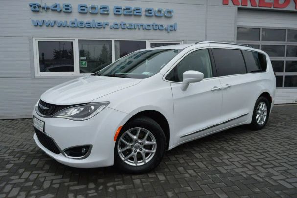 Chrysler Pacifica 214 kW image number 8