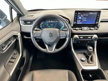 Car image 12