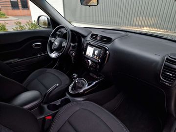 Car image 11