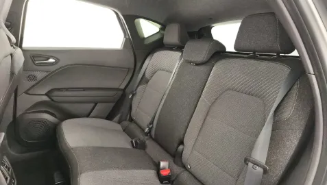 Car image 25