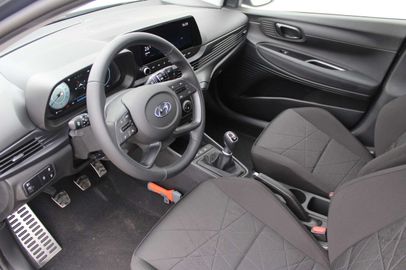 Car image 30