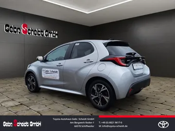 Car image 3