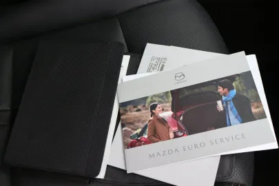 Car image 32