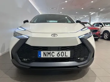 Car image 2